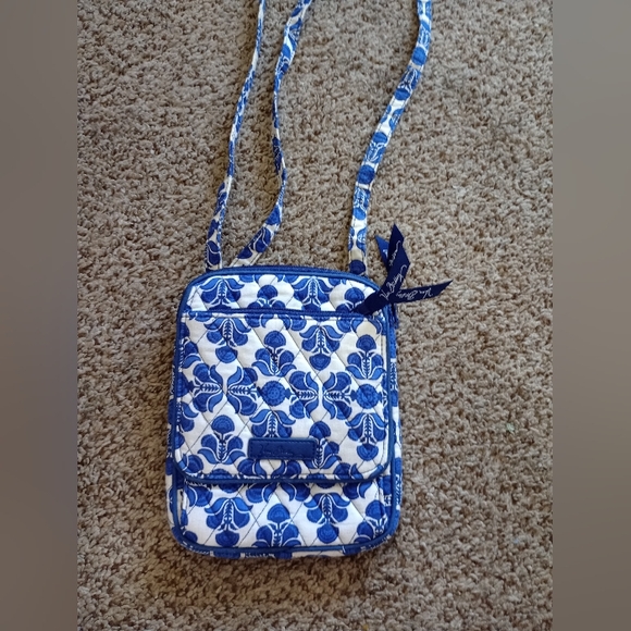 Vera Bradley Handbags - Vera Bradley Floral Blue and White Crossbody Bag‎